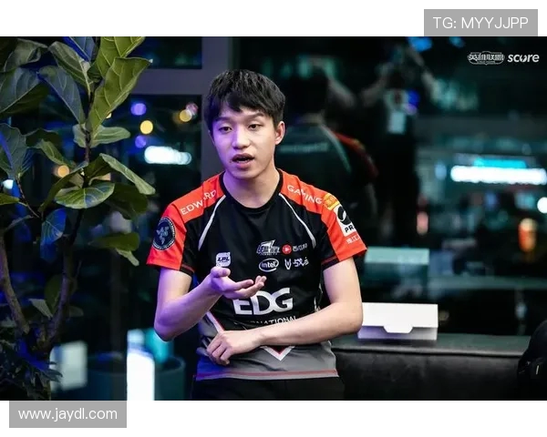 DOTA2盛宴:深入分析EDG战队的独特战术与策略解析 DOTA2盛宴:深入分析EDG战队的独特战术与策略解析