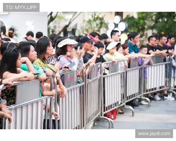 上海街舞队战术解析:探索街舞文化与竞技的完美结合 上海街舞队战术解析:探索街舞文化与竞技的完美结合