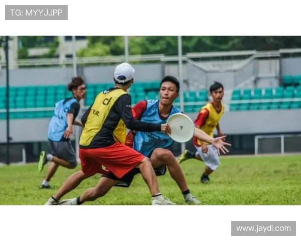 武汉飞盘队在全国耐力排行榜中荣登第九名展现出色竞技实力与团队精神 武汉飞盘队在全国耐力排行榜中荣登第九名展现出色竞技实力与团队精神