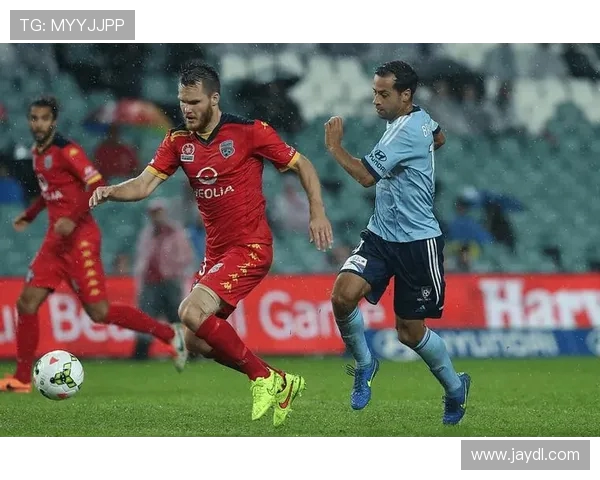 中央海岸水与悉尼的激烈对决展现足球魅力与团队精神