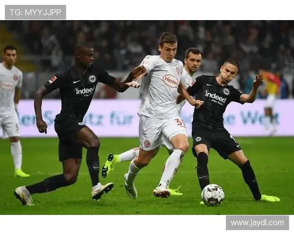 卡尔斯与柏林联的激烈对决揭示了德乙联赛的竞争魅力与球队实力对比