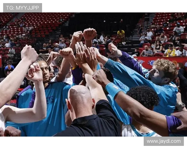 国王队与黄蜂队精彩对决现场直播全程回顾与精彩瞬间解析