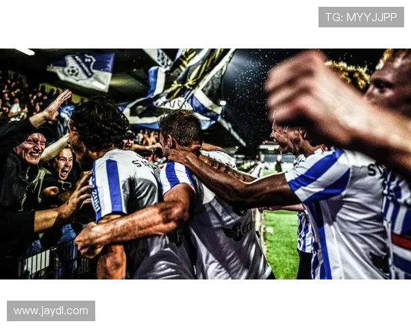 多德勒与前进鹰的激烈对决揭示了足球战术与团队合作的重要性 多德勒与前进鹰的激烈对决揭示了足球战术与团队合作的重要性