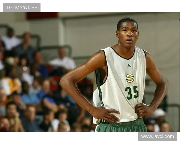 赵泰隆的篮球之路:从青涩少年到职业球员的成长历程与奋斗精神