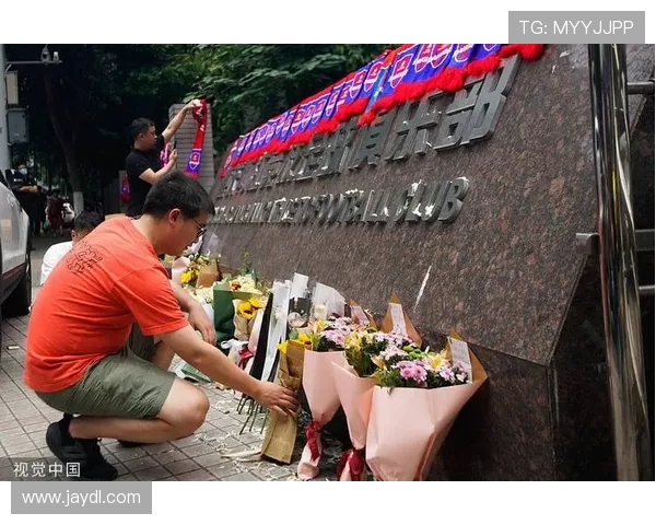 重庆网球队战术引发热议球迷与专家各执己见的背后故事