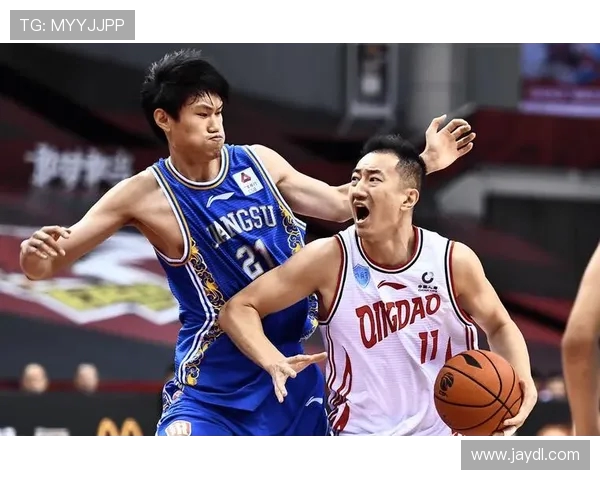 韩德君的篮球之路：从青涩少年到CBA传奇的成长历程与心路历程