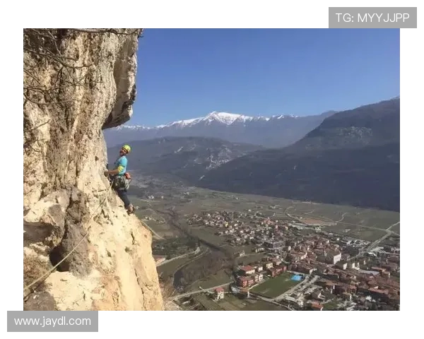 重庆极限运动队在全球耐力排行榜中荣登第九位展现出卓越实力与拼搏精神