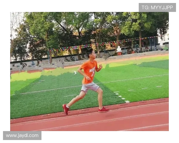 吴娜专访：从绿茵场到人生舞台的足球旅程回顾与反思